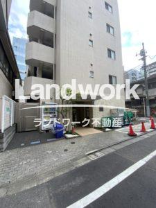 エントランス前